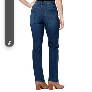 🆕️ Gloria Vanderbilt Jeans Amanda